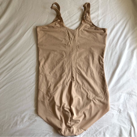 MIRACLESUIT Cross Control Body Briefer Bodysuit Shapewear Tummy Control Tan Nude - Picture 7 of 11